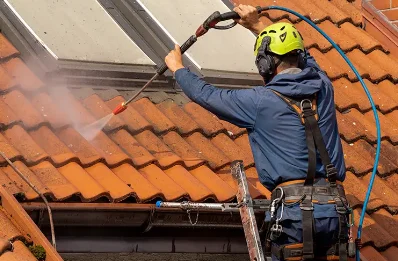 Démoussage et hydrofuge de toiture à Rouvray